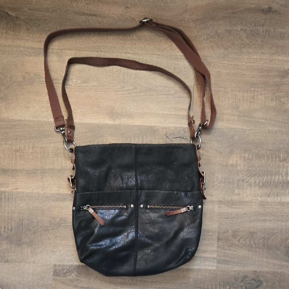 The SAK Sanibel Bag Black Leather With Brown Straps